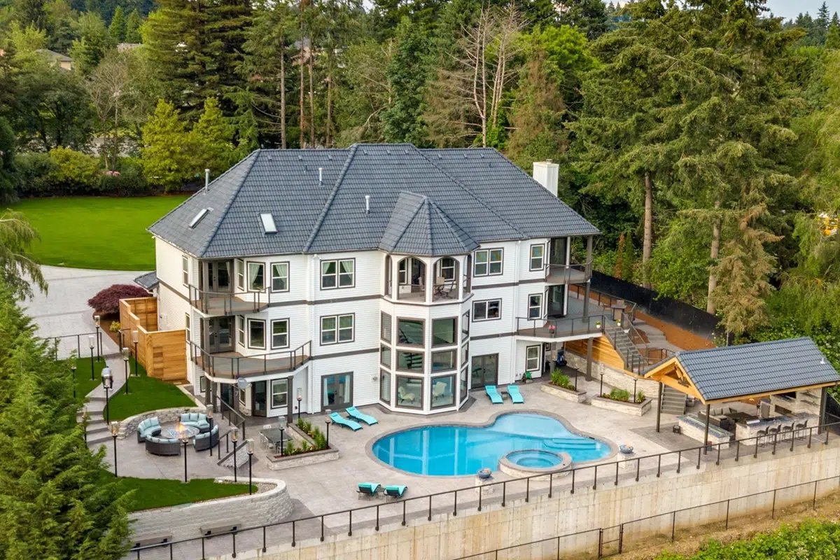 closeup-siding-detail-portland-home